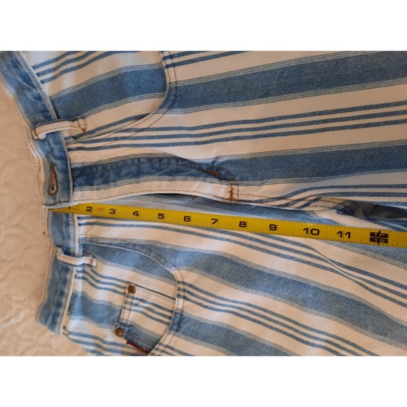 Vintage Made In The Shade Women's Shorts, Blue and White Stripes Size 5 - Picture 10 of 11